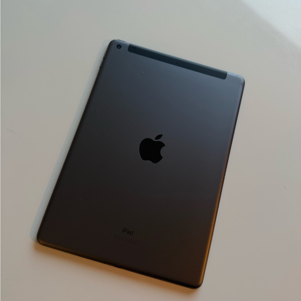 Apple iPad - Black